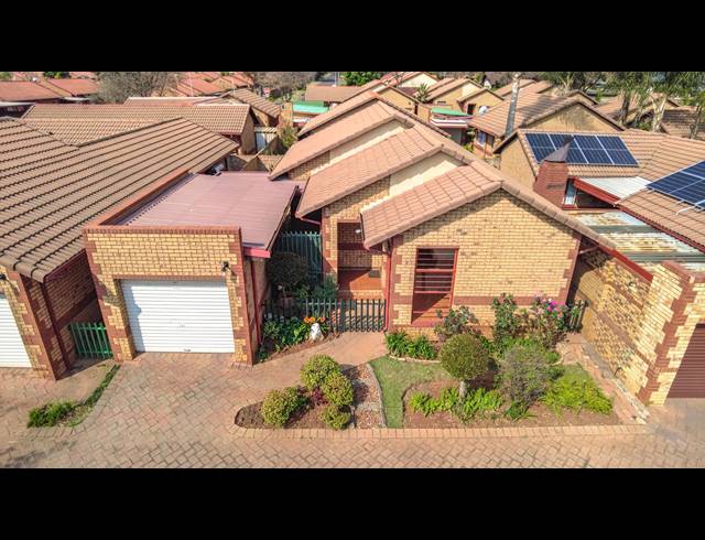 3 BEDROOM CLUSTER FOR SALE IN PIERRE VAN RYNEVELD